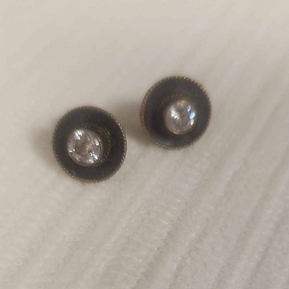 Elegant Black Enameled Stud Earrings with Crystals